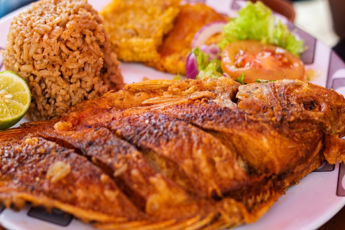 [FALTA IMAGEN] Mojarra Frita Barrio Las Flores