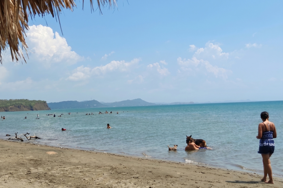 Pasadía en Playa Caño Dulce