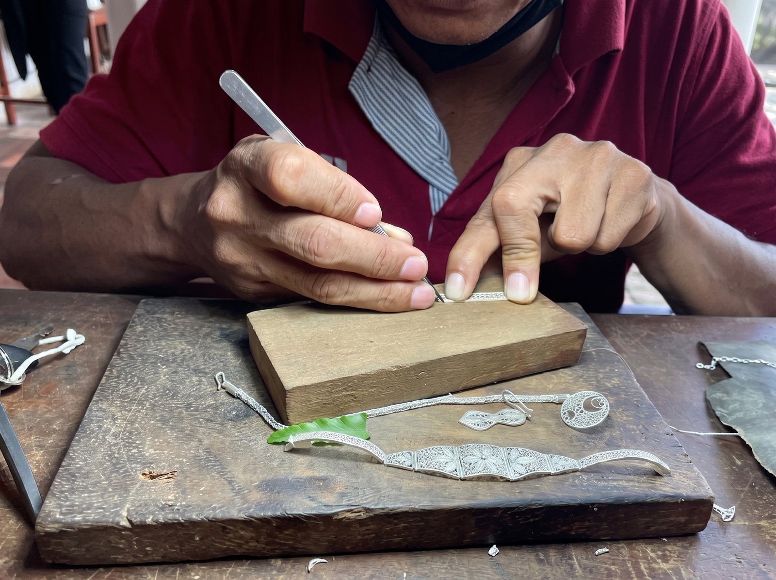 Master artisan workshop creating delicate gold and silver filigree in Mompox